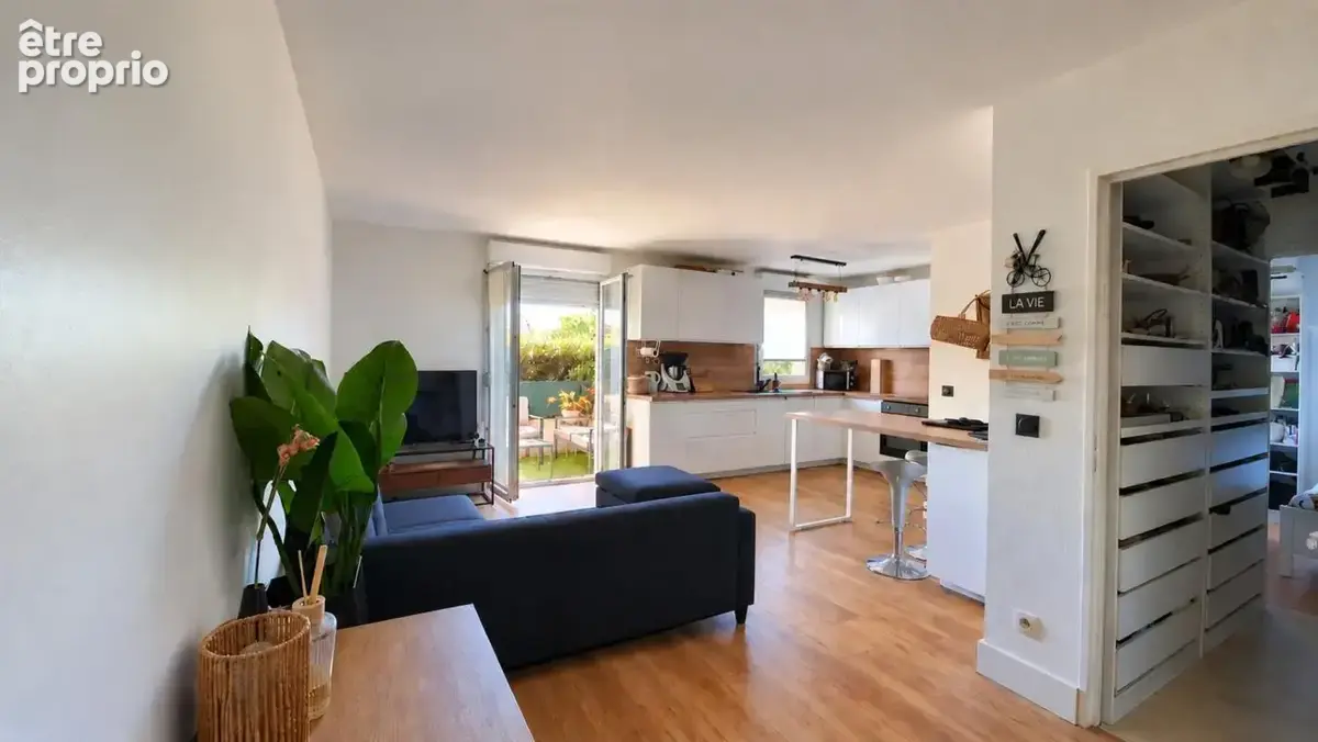 Appartement à LATTES