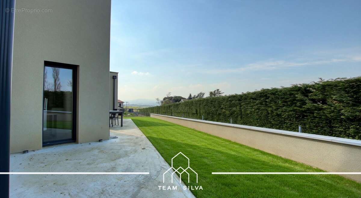 Maison 105 m² à Echalas  - photo 26