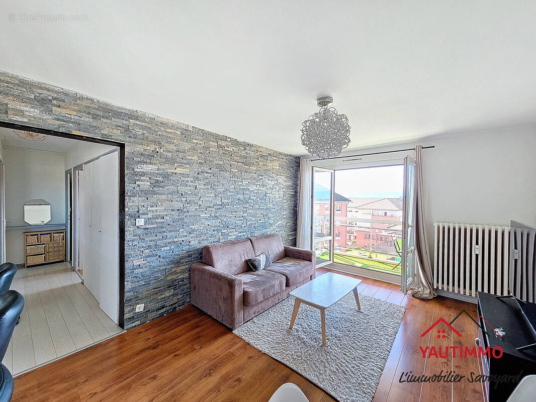 Appartement à VILLE-LA-GRAND