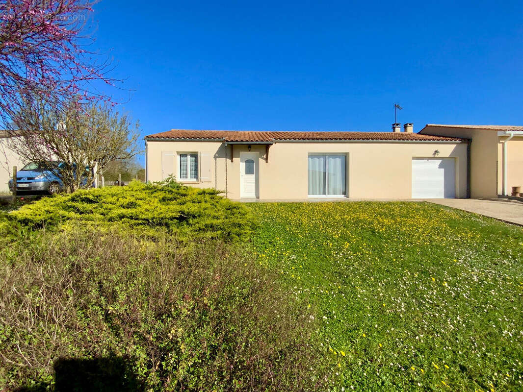 Maison à PONS