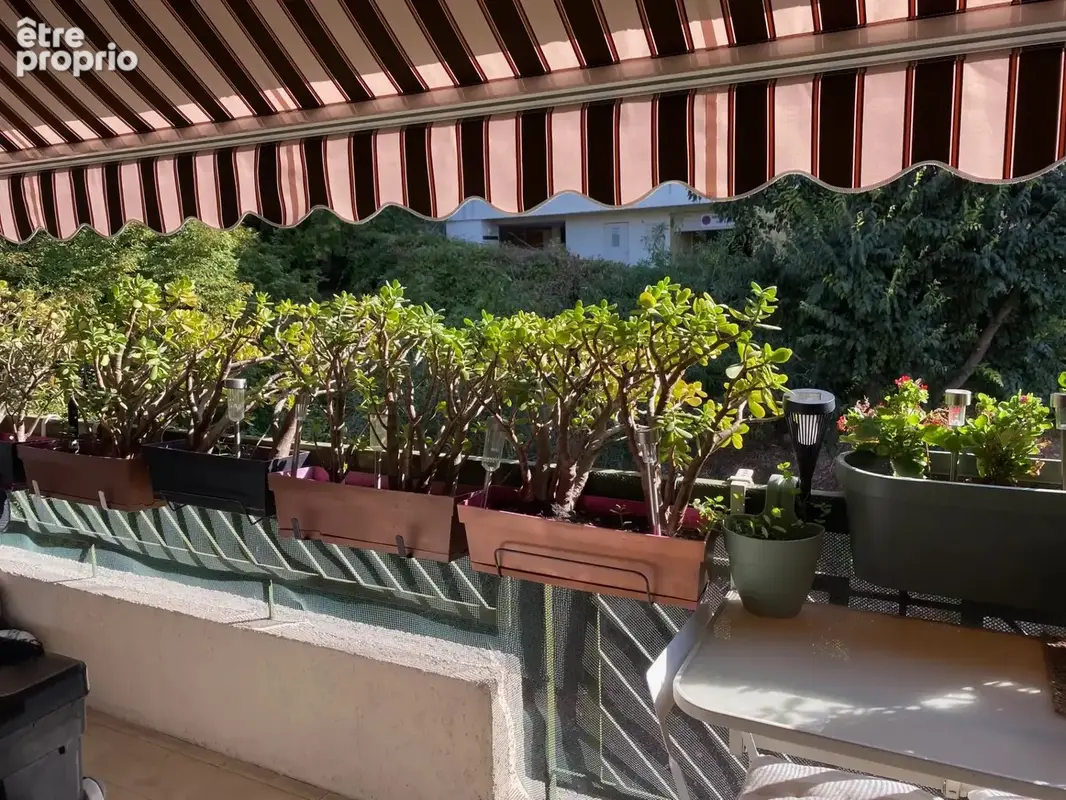 NICE Dernier étage grand studio/F1 de 31m2 et terrasse 10m2 - PARKING privé - photo 2