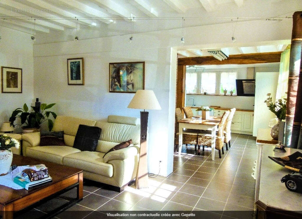 Maison à ESCORPAIN