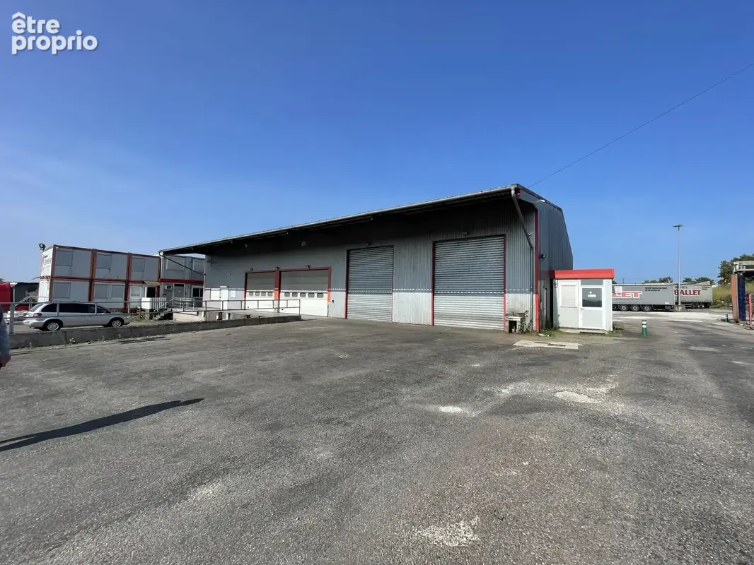 Vente propriété, pavillon +  bâtiment de 700 m2 env sur terrain de 2,12 ha LURE - photo 24