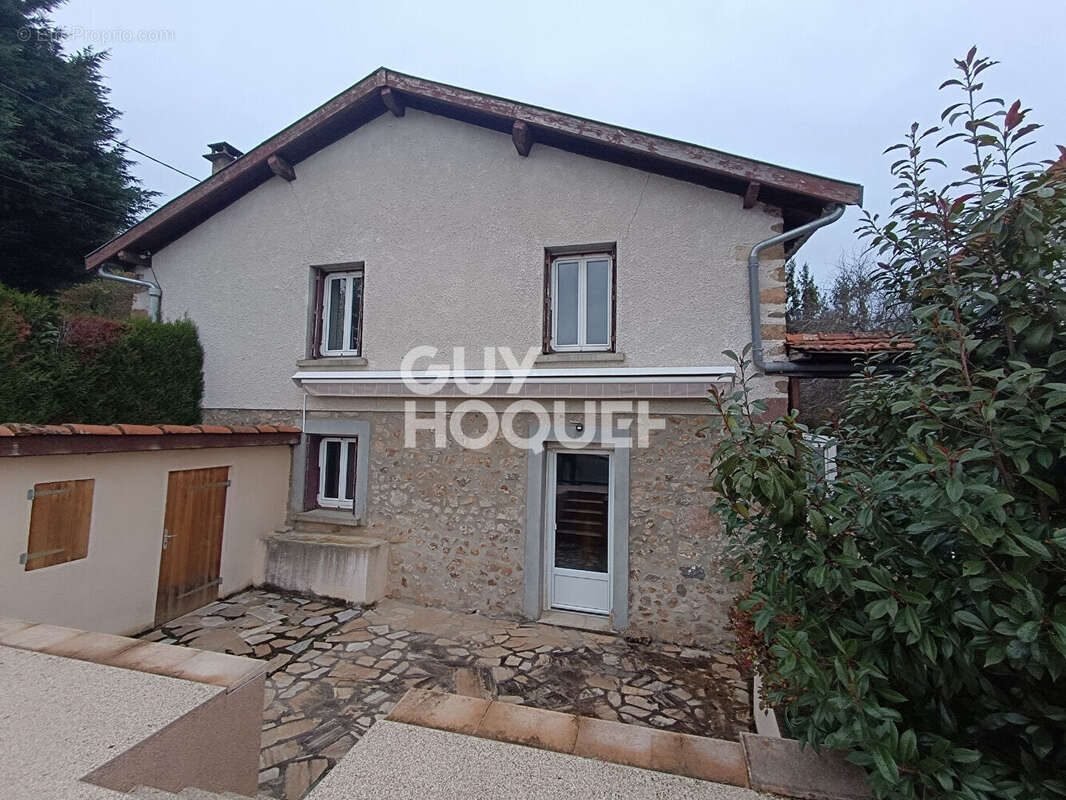 Maison à CHAMBOST-LONGESSAIGNE