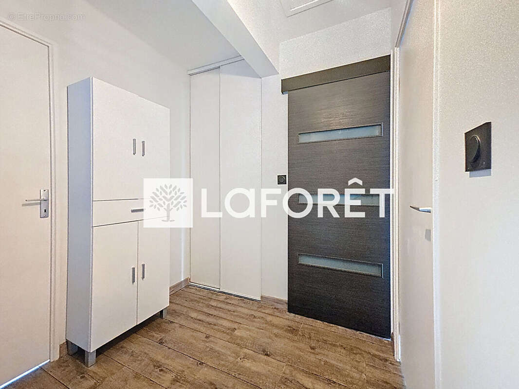 Appartement à MOISSY-CRAMAYEL