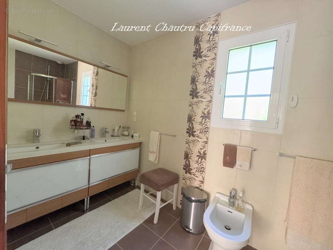 Villa de standing 190m² à SANILHAC (24) - photo 17