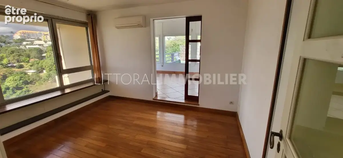 Appartement Saint François 5 pièce(s) 193 m2 - photo 3