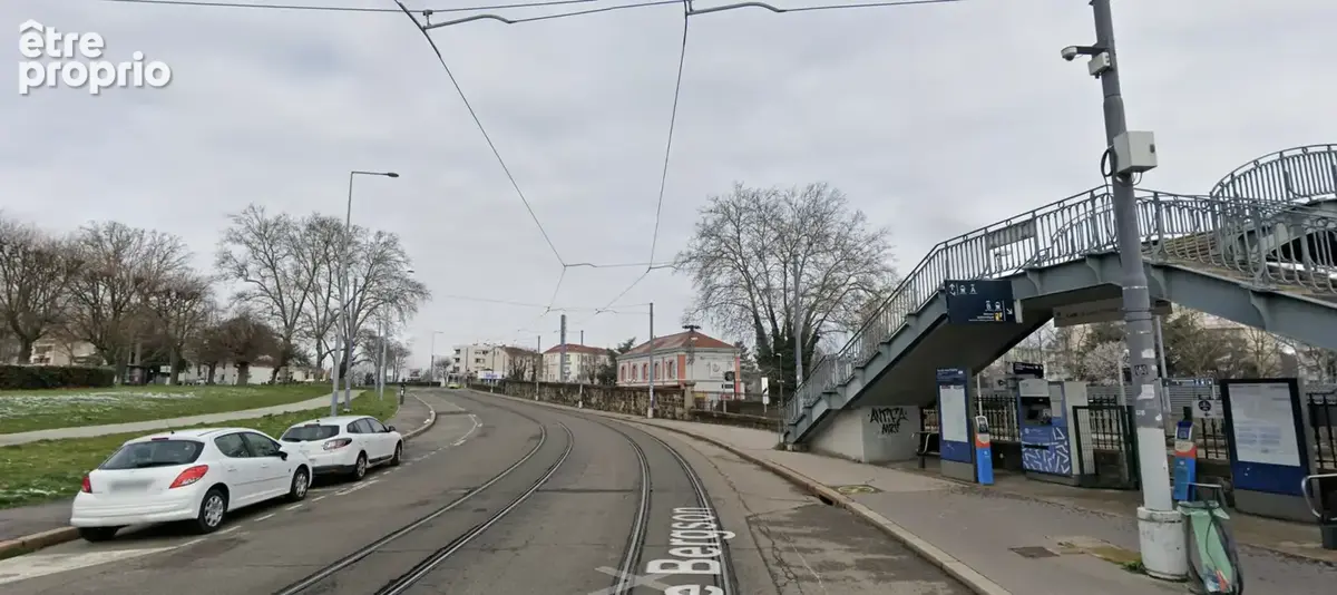 Parking à SAINT-ETIENNE