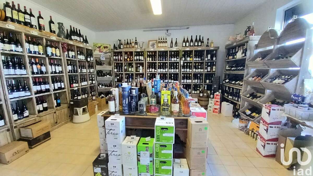 Photo 4 - Commerce à MATIGNON