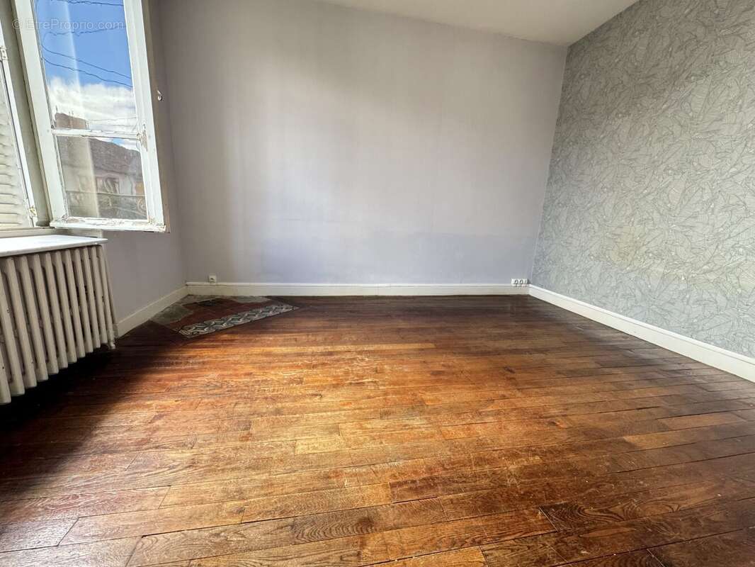 Maison 105 m² à Montlucon  - photo 7