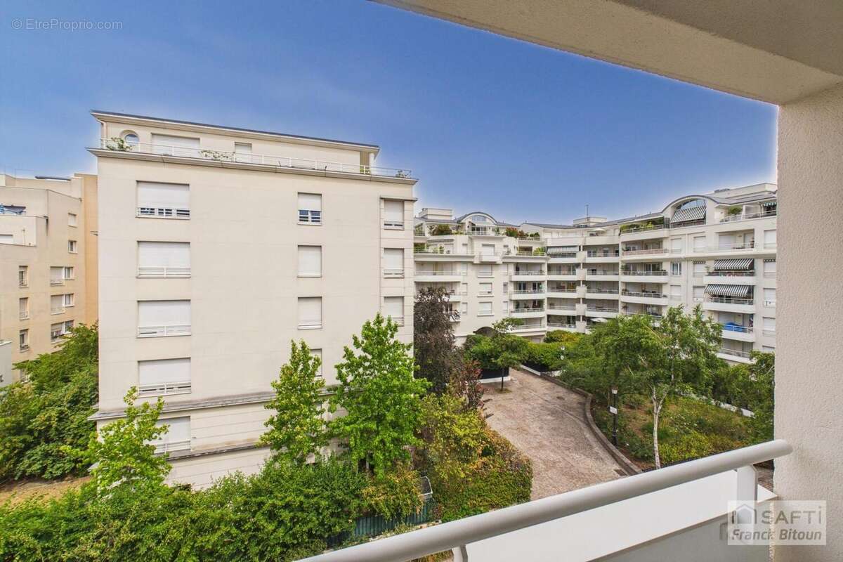 Photo 8 - Appartement à COURBEVOIE