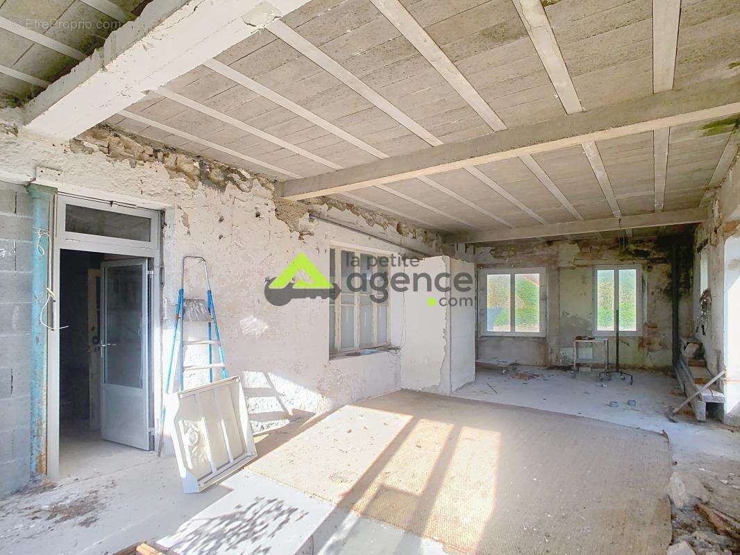 Maison à CHENERAILLES