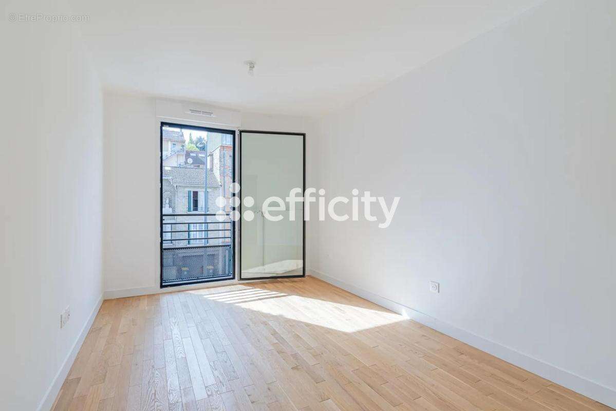 Appartement à ISSY-LES-MOULINEAUX