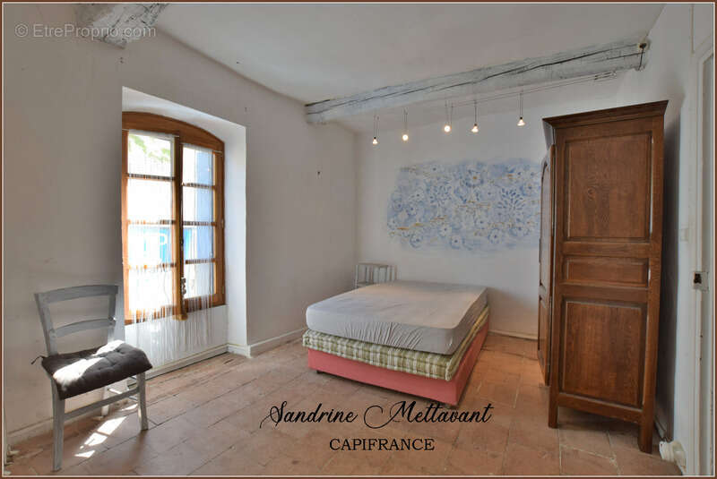 Maison à SAINT-THIBERY