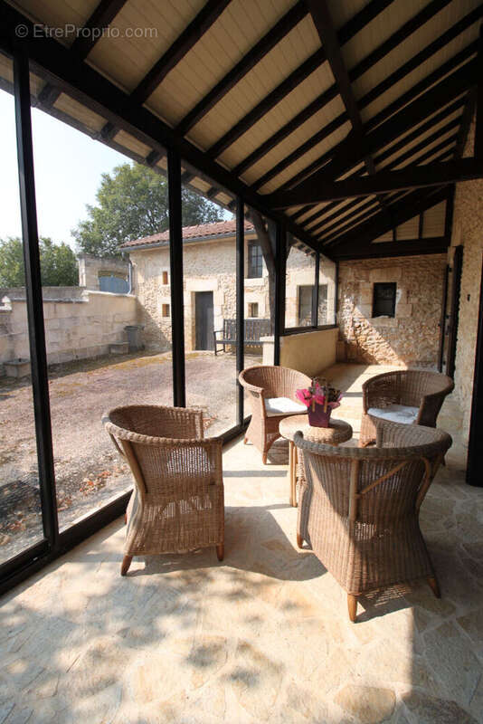 Maison à BOURDEILLES