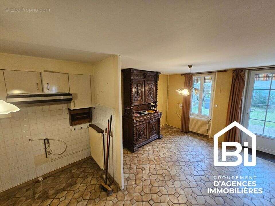 Maison à COLLEVILLE-MONTGOMERY