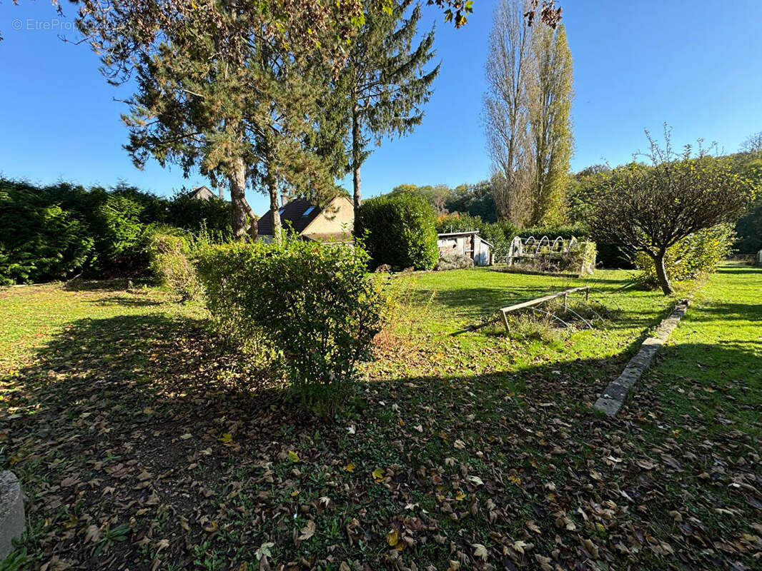 Terrain à MAGNANVILLE