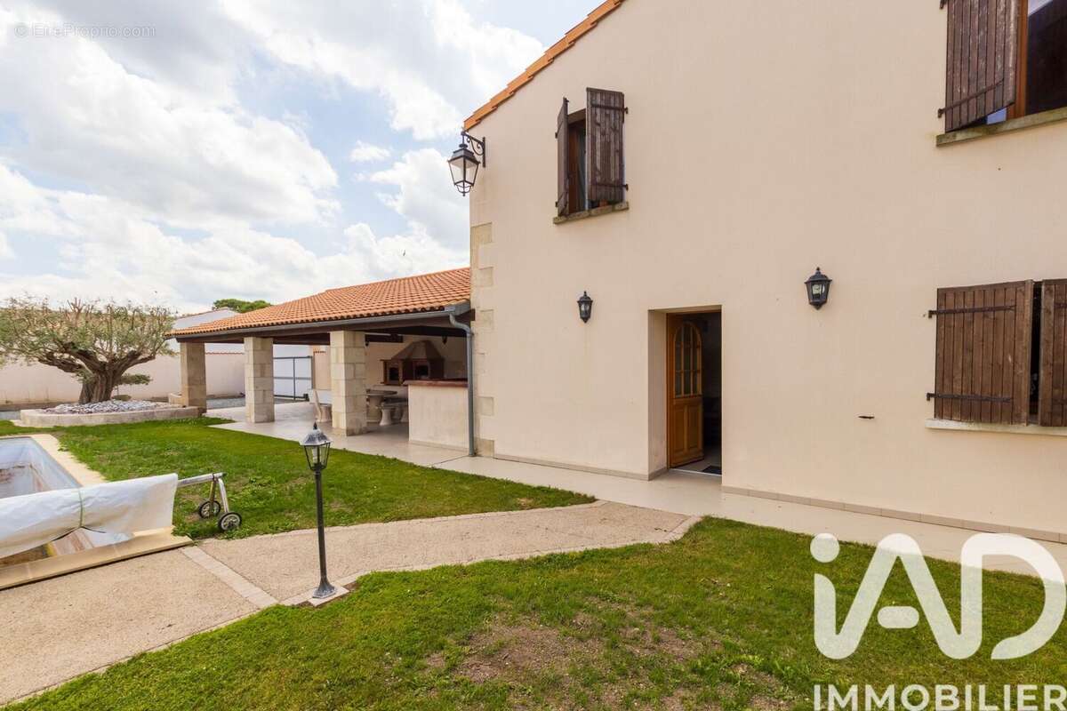 Photo 2 - Maison à SAINT-JEAN-DE-LIVERSAY
