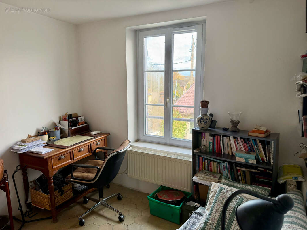 Maison à HOUDAN