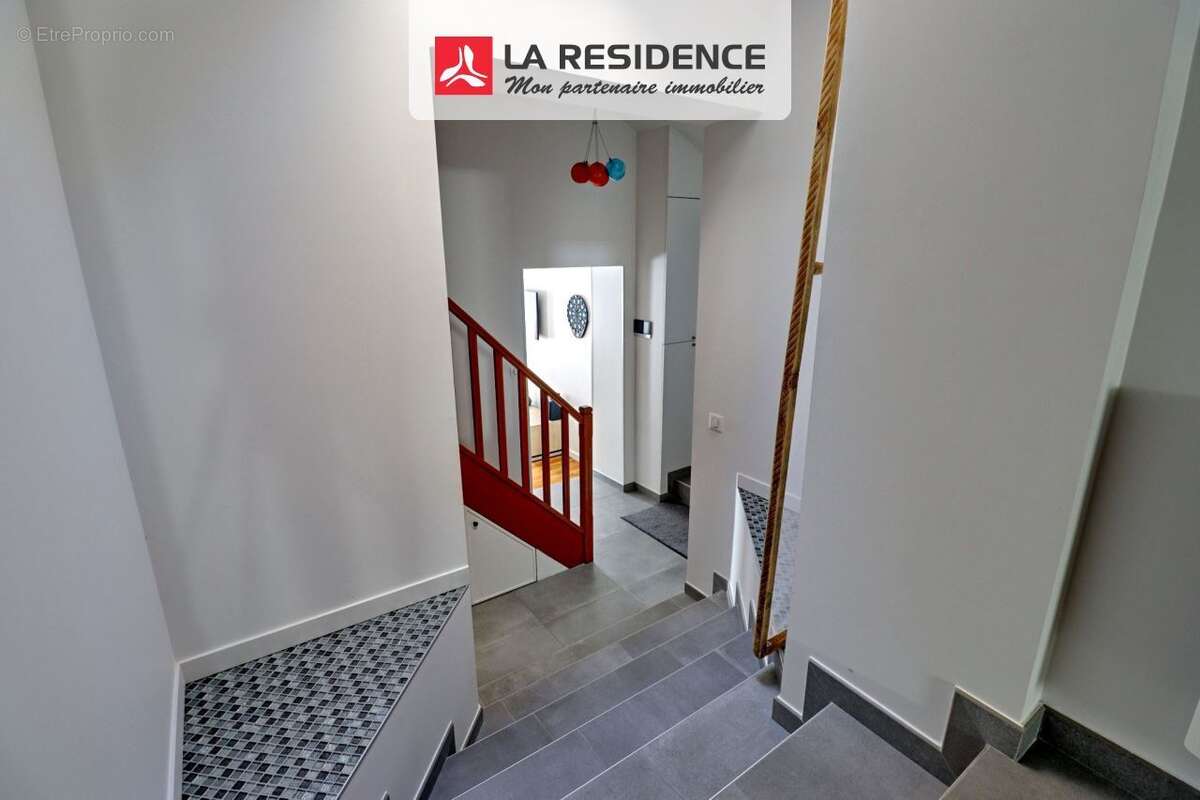 Maison 112 m² à Saint-Germain-En-Laye  - photo 7