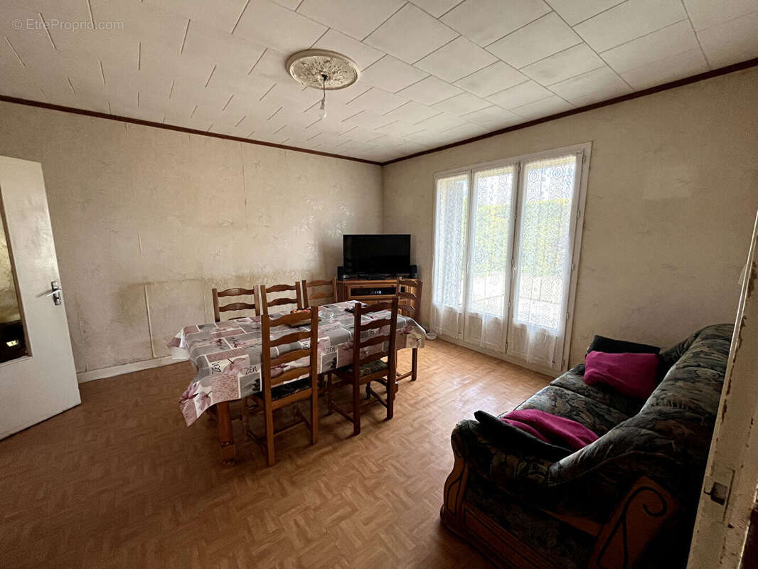 Maison à NEUILLY-LES-DIJON