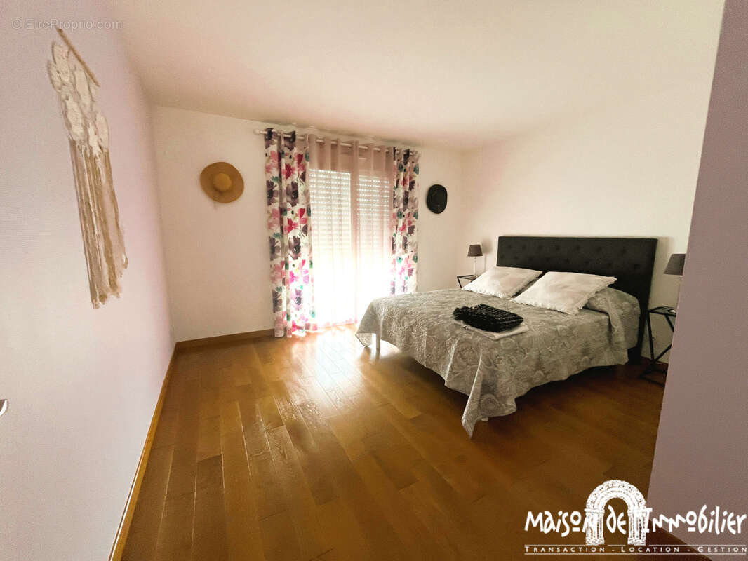 Maison à MESCHERS-SUR-GIRONDE