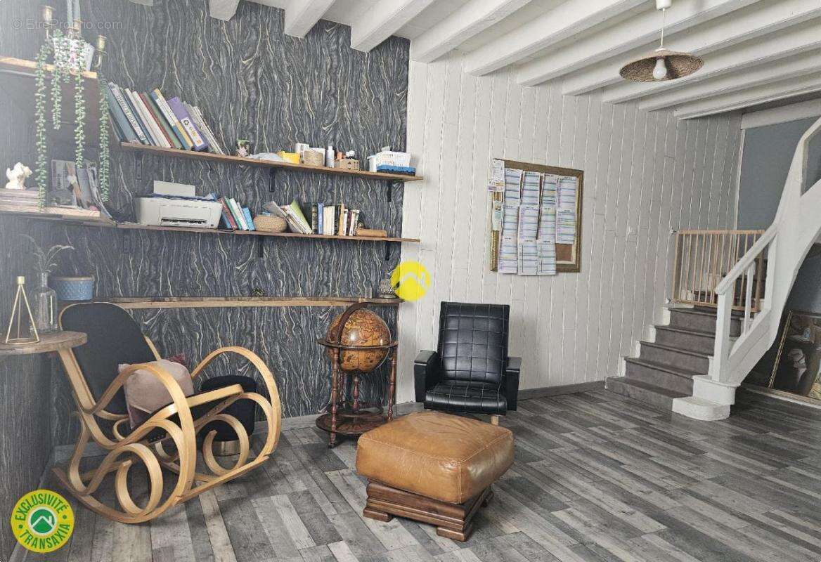 Maison à BIZENEUILLE