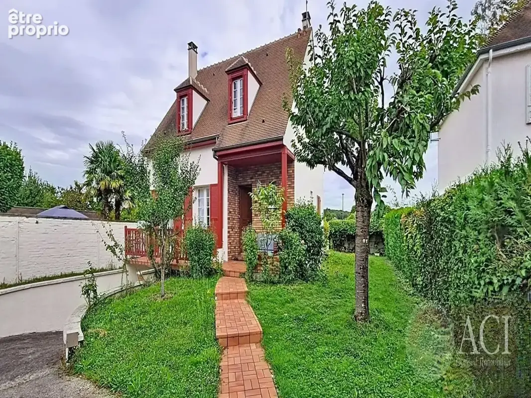Maison à MONTMAGNY