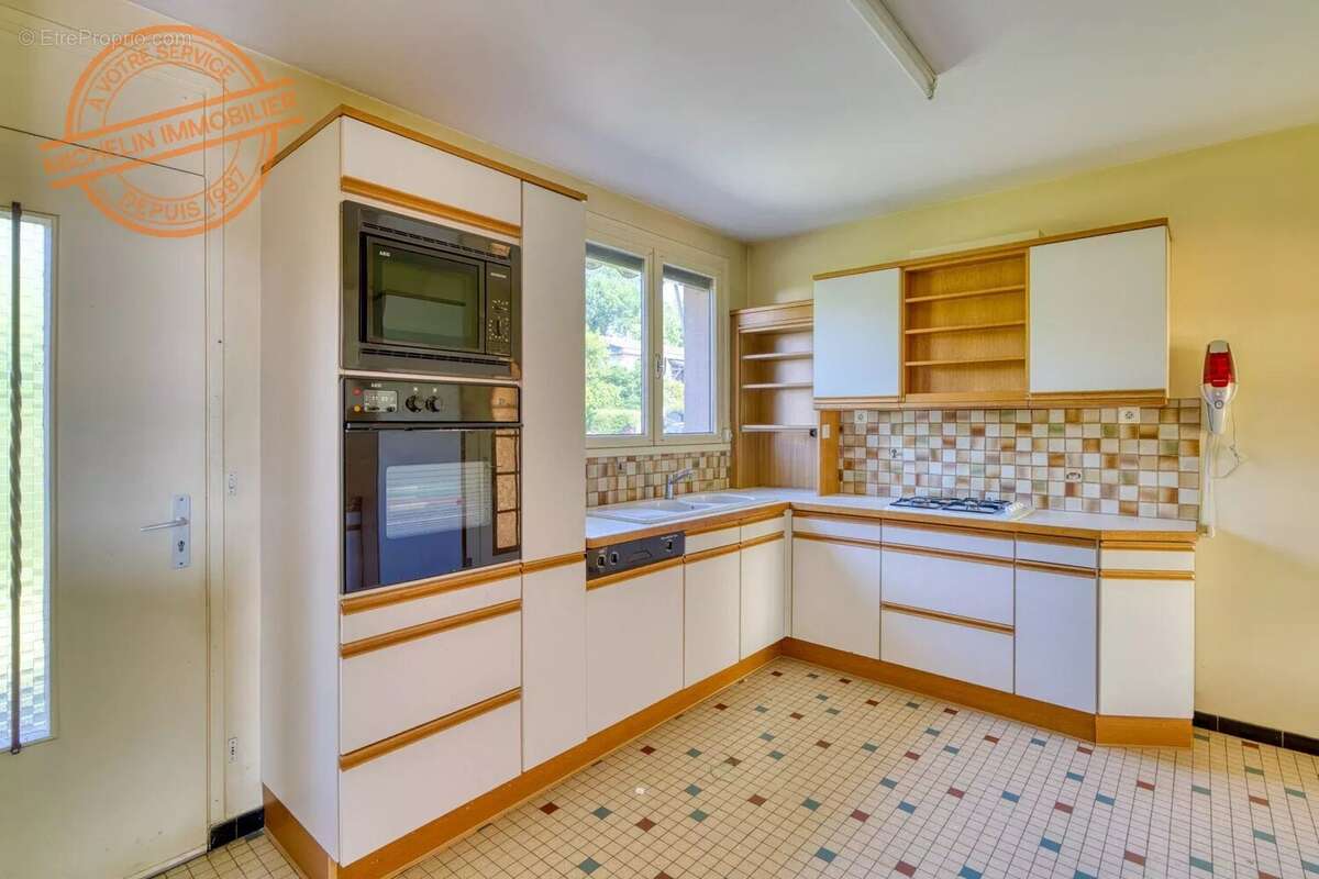 Maison à CHAMPAGNE-AU-MONT-D'OR