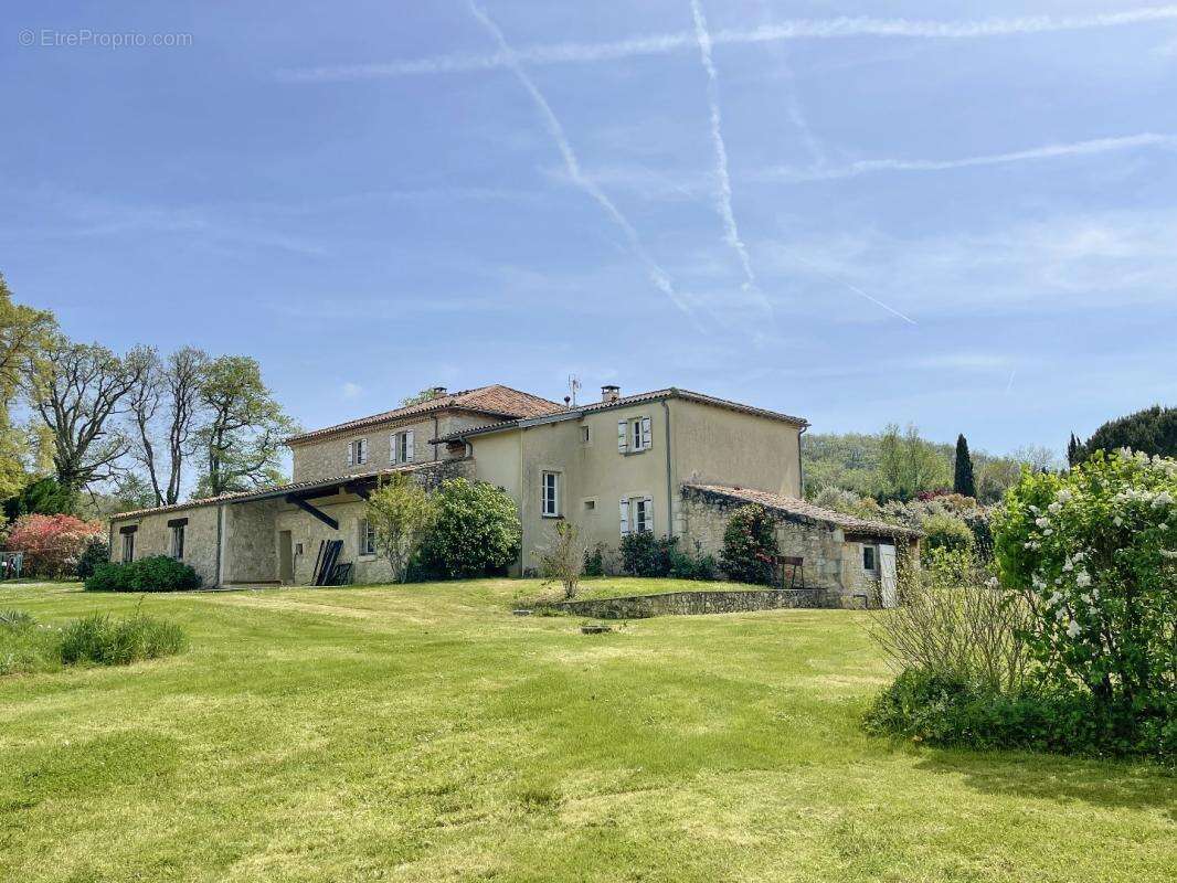 Maison à CASTERA-VERDUZAN