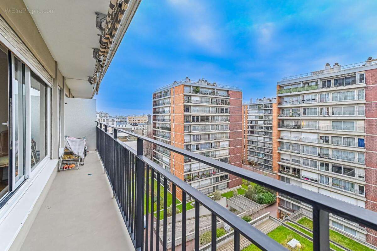 Appartement à PARIS-11E