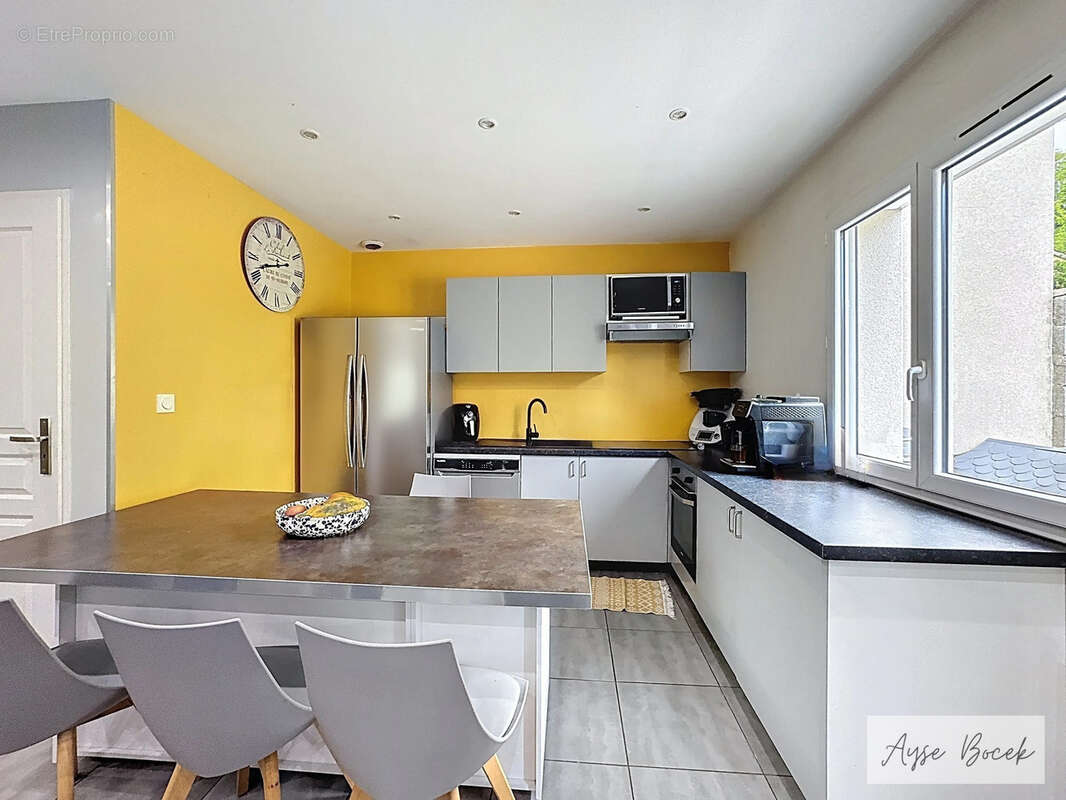 Maison à REVENTIN-VAUGRIS