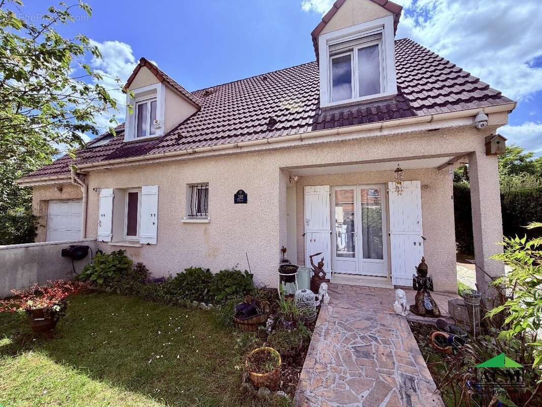 Maison à MERY-SUR-OISE