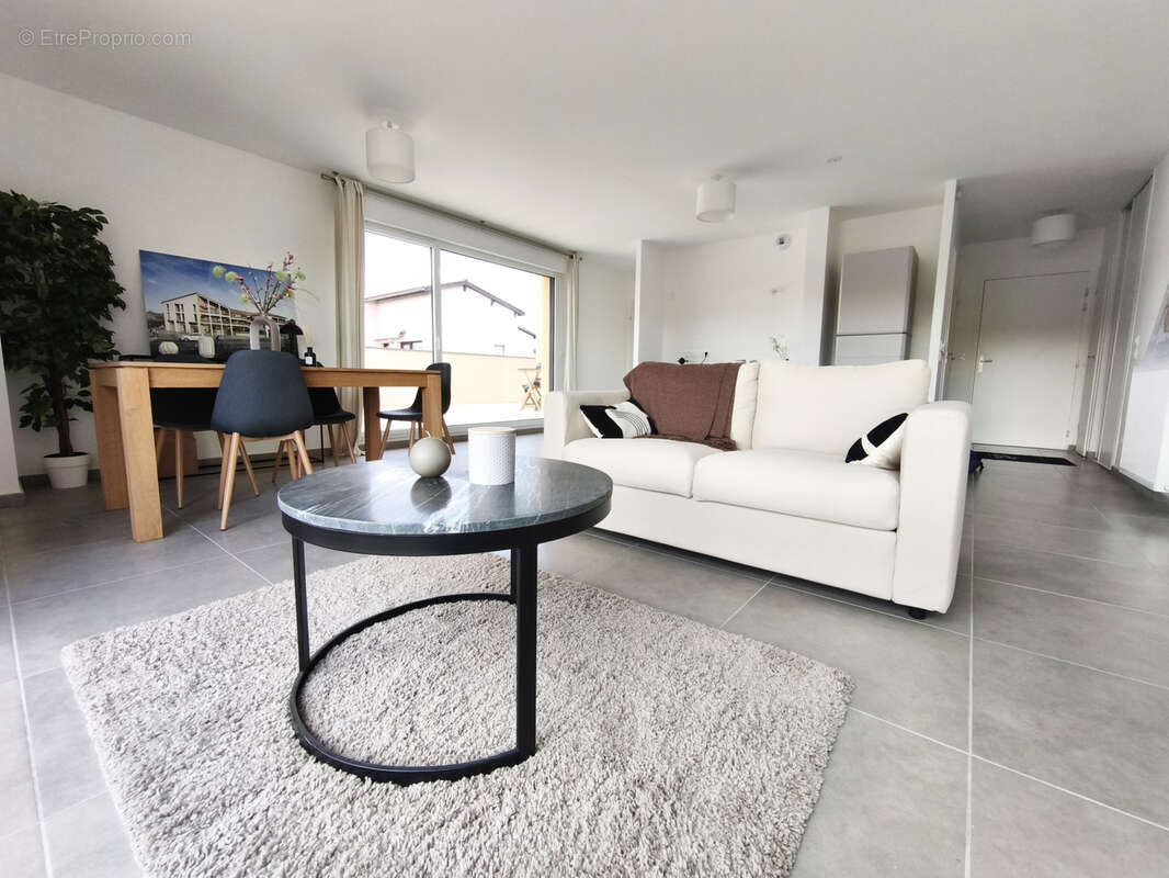 Appartement à CRAPONNE