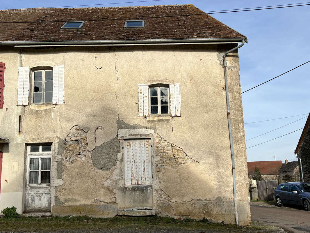 Maison à IVRY-EN-MONTAGNE