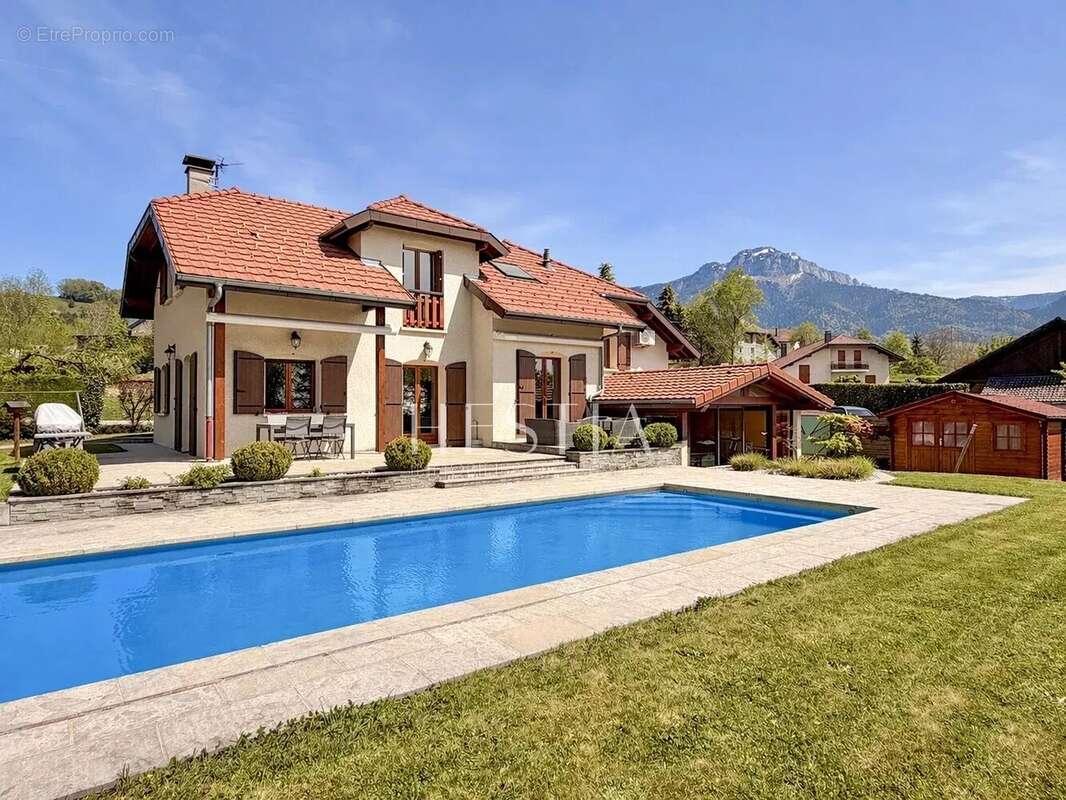 Maison à LES OLLIERES