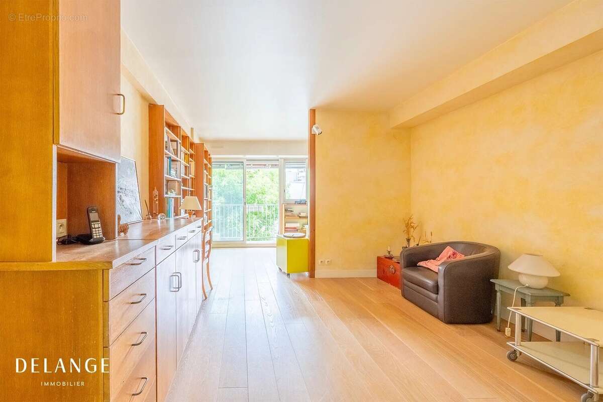 Appartement à PARIS-15E