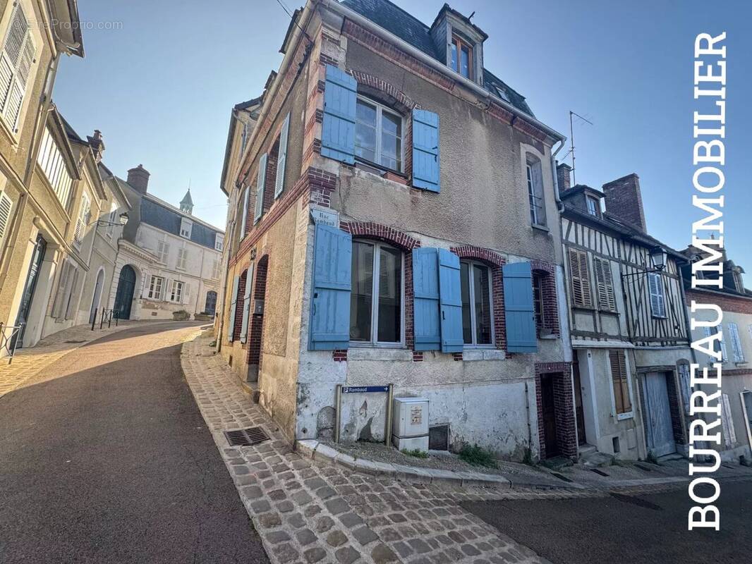 Maison à JOIGNY