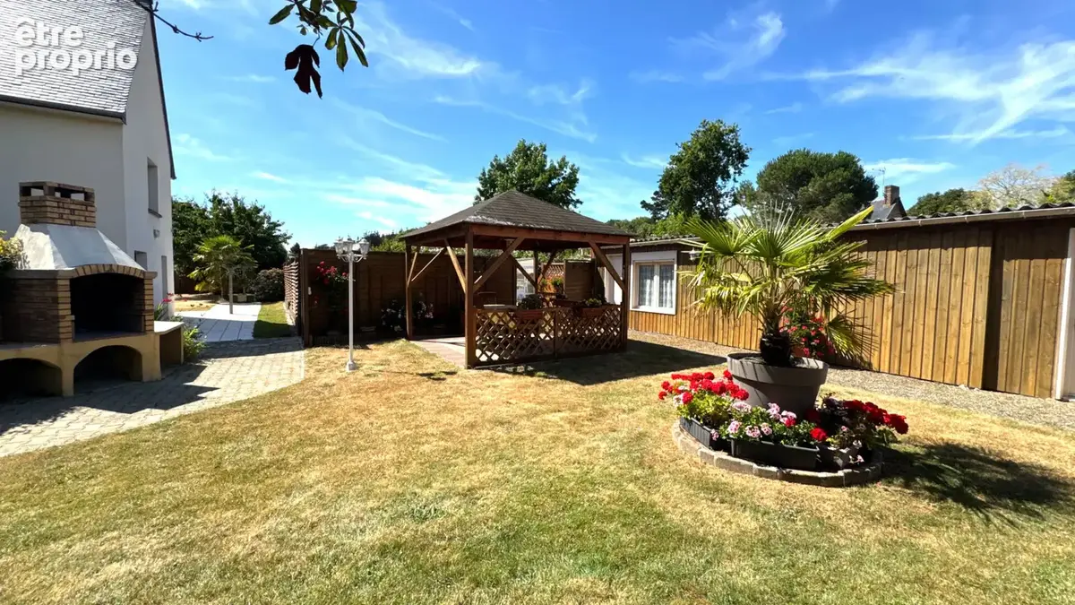Maison familiale de 247 m² à vendre à Roz-sur-Couesnon - 7 chambres - Terrain de 2 000 m² - Proche bourg et commerces - photo 16