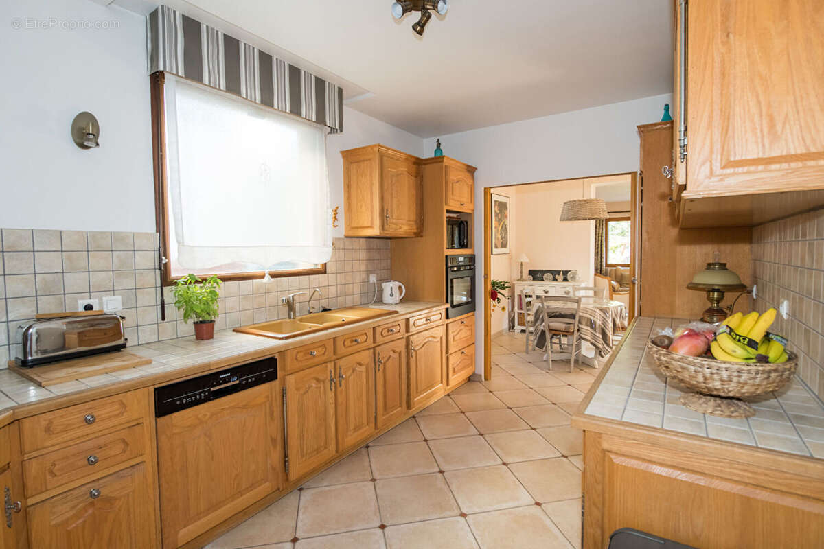 Maison à FEUCHEROLLES