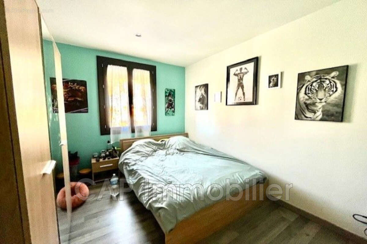 Maison à SAINT-LAURENT-DE-LA-SALANQUE