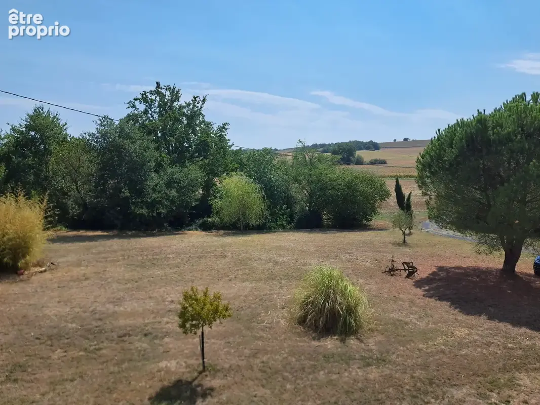 À 20 km d’Auch   Maison de caractère de 170 m2 sur 1 hectare au calme - photo 16