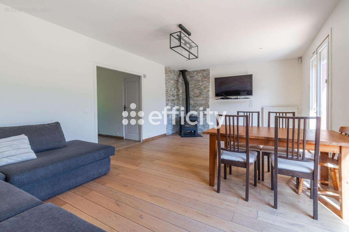 Maison à CHOISY-LE-ROI