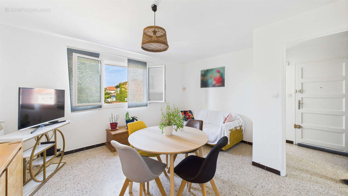 Appartement à CARQUEIRANNE