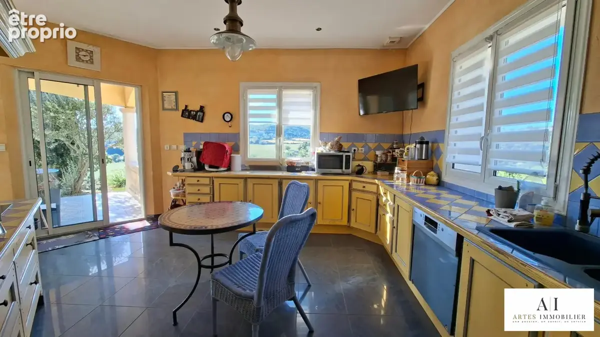 Maison 7 pièces 257 m² à vendre à Saint-Symphorien-Sous-Chomerac (07210) - photo 3