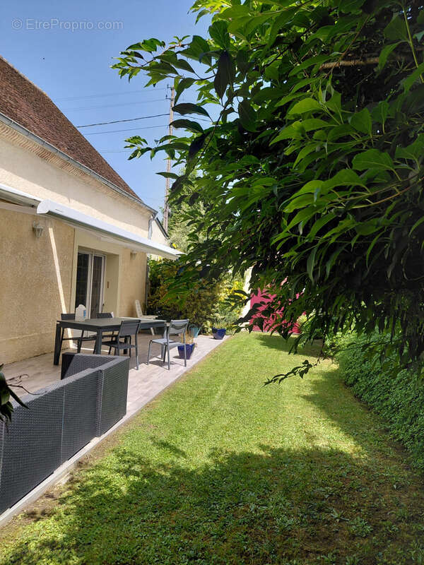 Maison à BRESLES