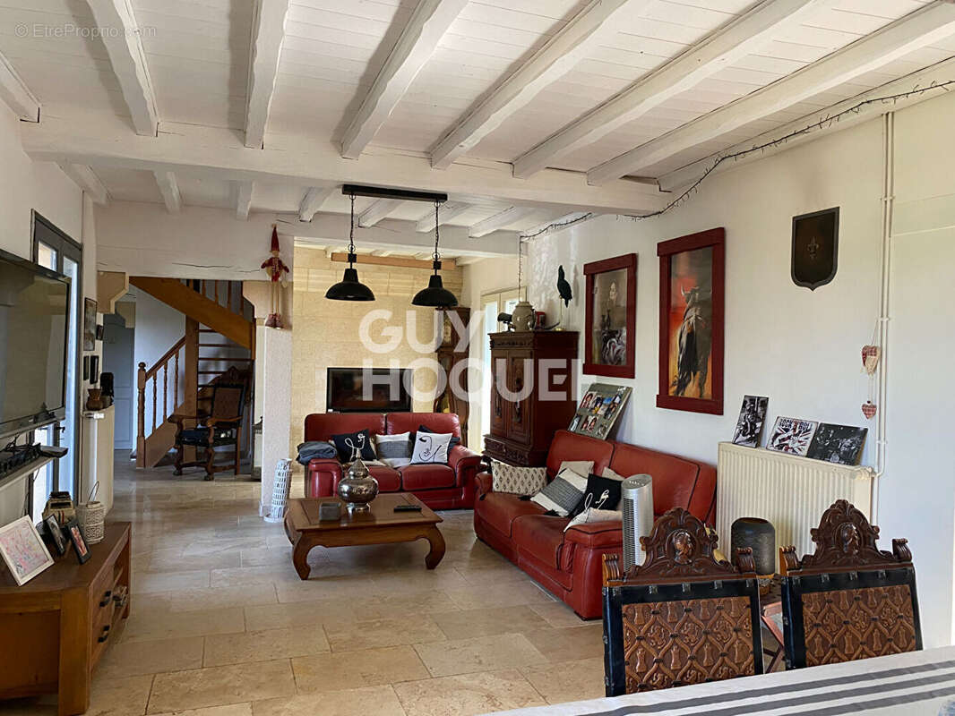 Maison à ARVEYRES