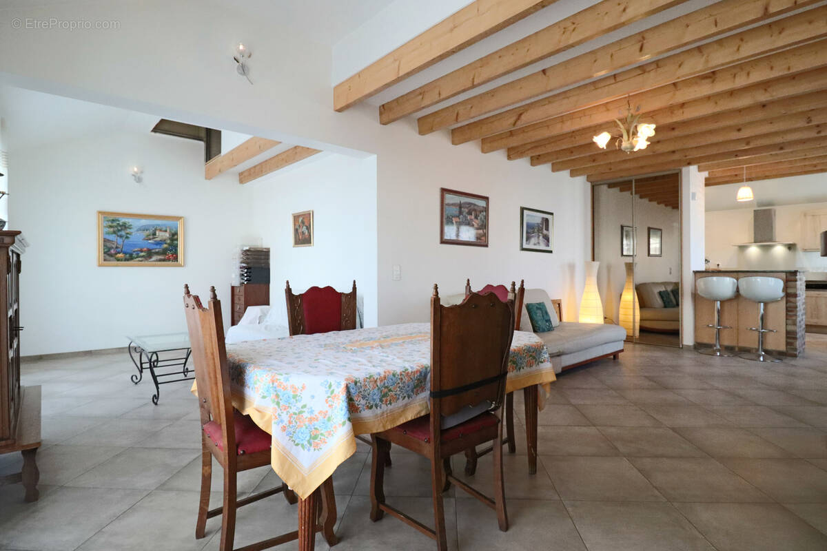 Maison à NEUILLY-PLAISANCE