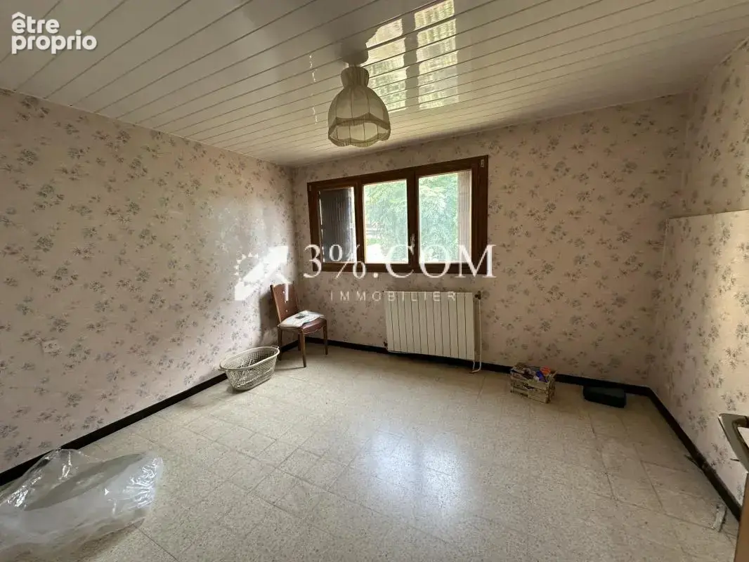 Maison à rénover sur 3 niveaux avec garage - photo 7