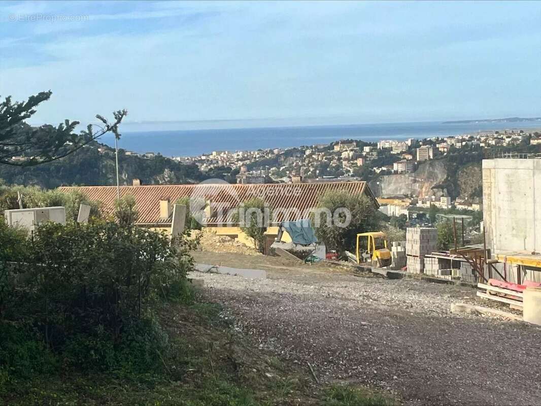 Terrain à SAINT-ANDRE-DE-LA-ROCHE